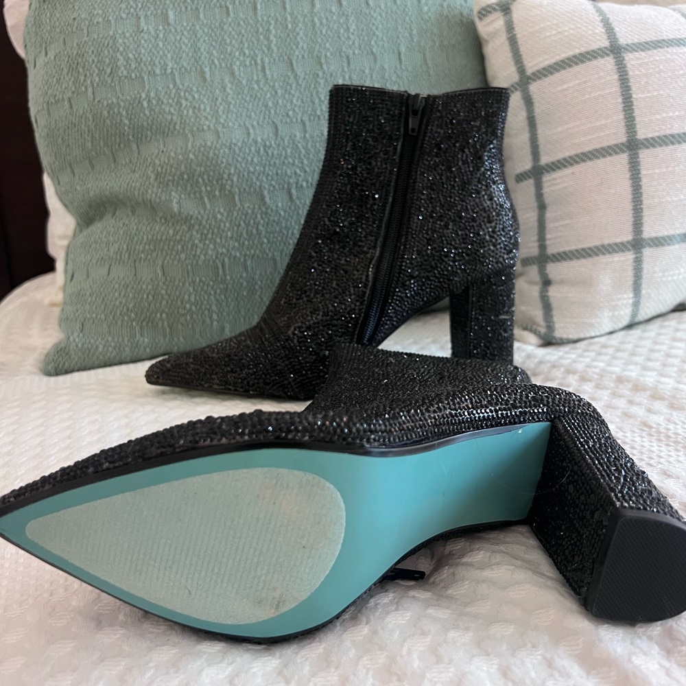 Elegant Black Glitter Ankle Boots